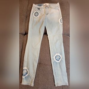 Rachel Roy jeans in size 27.